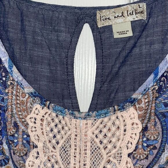 LIVE and Let Live short sleeved boho blouse with lace details size large - Picture 5 of 9